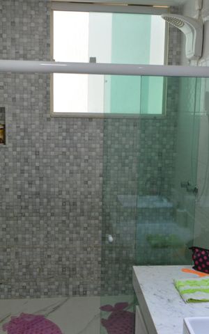 Apartamento à venda com 300m², 4 quartos e 3 vagas Apartamento à venda com 300m², 4 quartos e 3 vagasBanheiro da Suíte
