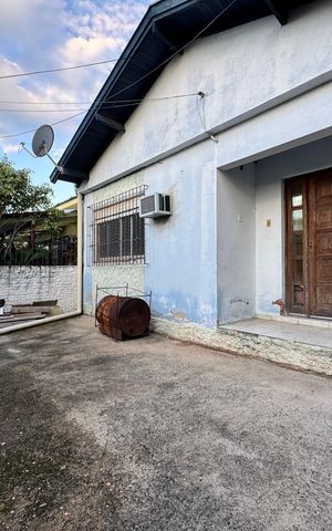 Casa à venda com 110m², 4 quartos e 5 vagas Casa à venda com 110m², 4 quartos e 5 vagasÁrea comum
