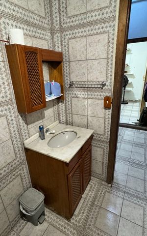 Casa à venda com 110m², 4 quartos e 5 vagas Casa à venda com 110m², 4 quartos e 5 vagasBanheiro