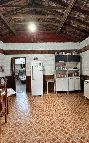 Casa à venda com 110m², 4 quartos e 5 vagas Casa à venda com 110m², 4 quartos e 5 vagasSala/Cozinha