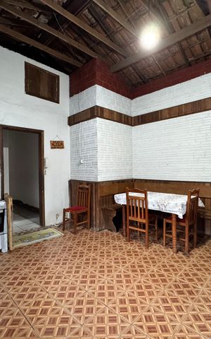 Casa à venda com 110m², 4 quartos e 5 vagas Casa à venda com 110m², 4 quartos e 5 vagasSala/Cozinha