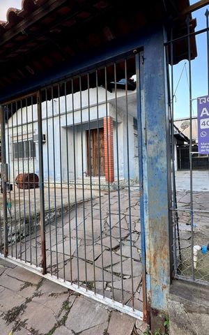 Casa à venda com 110m², 4 quartos e 5 vagas Casa à venda com 110m², 4 quartos e 5 vagasFachada + Placa