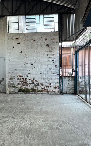 Casa à venda com 110m², 4 quartos e 5 vagas Casa à venda com 110m², 4 quartos e 5 vagasÁrea comum