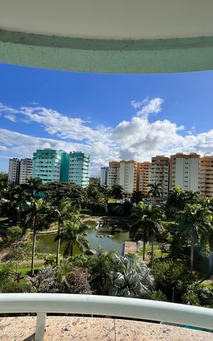 Apartamento à venda com 77m², 2 quartos e sem vaga Apartamento à venda com 77m², 2 quartos e sem vagaVista - Varanda - Suíte
