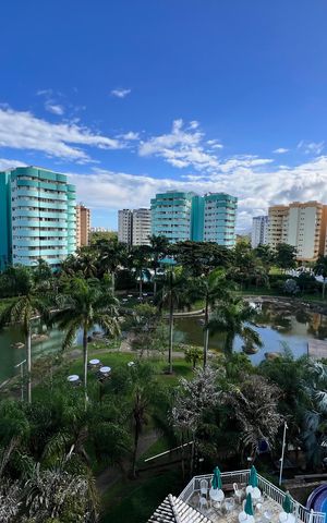 Apartamento à venda com 77m², 2 quartos e sem vaga Apartamento à venda com 77m², 2 quartos e sem vagaVista - Varanda - Sala