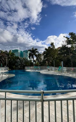 Apartamento à venda com 77m², 2 quartos e sem vaga Apartamento à venda com 77m², 2 quartos e sem vagaPiscina