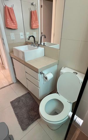 Apartamento à venda com 77m², 2 quartos e sem vaga Apartamento à venda com 77m², 2 quartos e sem vagaBanheiro Social