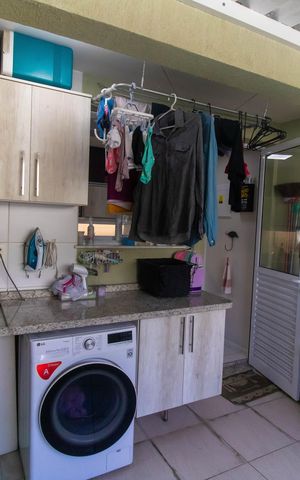 Apartamento à venda com 100m², 2 quartos e 1 vaga Apartamento à venda com 100m², 2 quartos e 1 vagaÁrea de Serviço