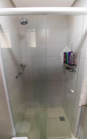 Apartamento à venda com 100m², 2 quartos e 1 vaga Apartamento à venda com 100m², 2 quartos e 1 vagaBanheiro da Suíte