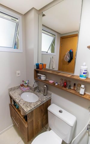 Apartamento à venda com 100m², 2 quartos e 1 vaga Apartamento à venda com 100m², 2 quartos e 1 vagaBanheiro da Suíte
