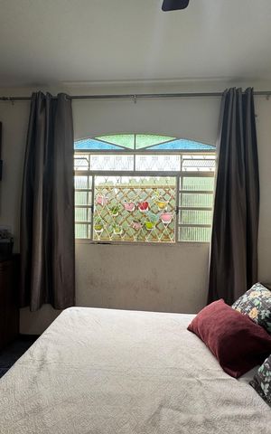 Casa à venda com 350m², 8 quartos e 2 vagas Casa à venda com 350m², 8 quartos e 2 vagasCloset - Quarto 1 - suíte master