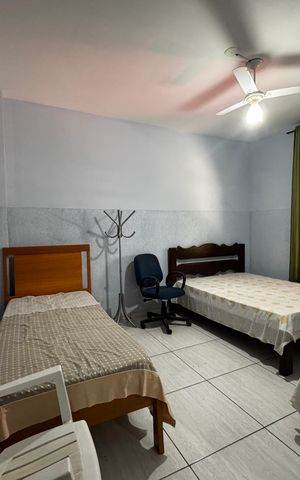 Casa à venda com 350m², 8 quartos e 2 vagas Casa à venda com 350m², 8 quartos e 2 vagasQuarto 6