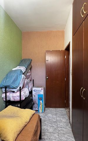 Casa à venda com 350m², 8 quartos e 2 vagas Casa à venda com 350m², 8 quartos e 2 vagasQuarto 3