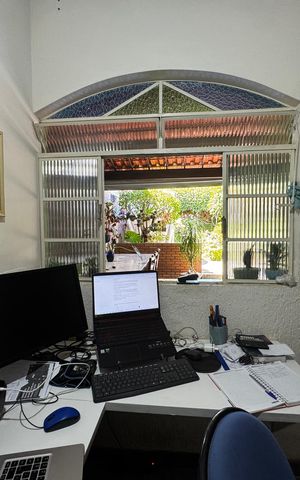 Casa à venda com 350m², 8 quartos e 2 vagas Casa à venda com 350m², 8 quartos e 2 vagasQuarto 8