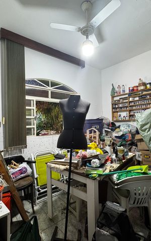Casa à venda com 350m², 8 quartos e 2 vagas Casa à venda com 350m², 8 quartos e 2 vagasQuarto 4