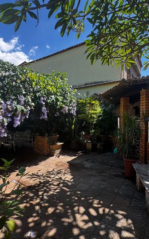 Casa à venda com 350m², 8 quartos e 2 vagas Casa à venda com 350m², 8 quartos e 2 vagasJardim