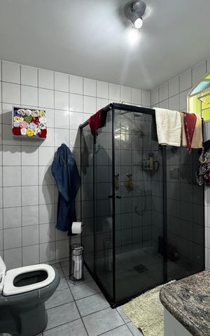 Casa à venda com 350m², 8 quartos e 2 vagas Casa à venda com 350m², 8 quartos e 2 vagasBanheiro 1 - suíte master