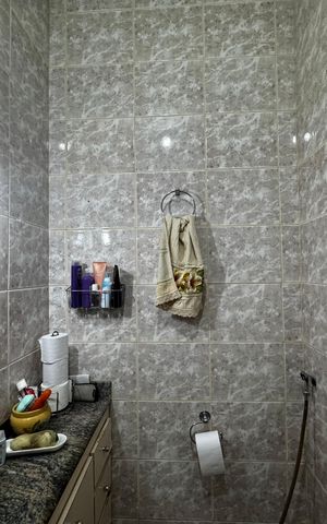 Casa à venda com 350m², 8 quartos e 2 vagas Casa à venda com 350m², 8 quartos e 2 vagasBanheiro 2 - suíte 2