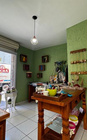Casa à venda com 350m², 8 quartos e 2 vagas Casa à venda com 350m², 8 quartos e 2 vagasLoja - Quarto 7 - suíte