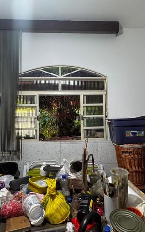 Casa à venda com 350m², 8 quartos e 2 vagas Casa à venda com 350m², 8 quartos e 2 vagasQuarto 4