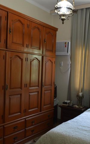 Casa à venda com 310m², 5 quartos e 4 vagas Casa à venda com 310m², 5 quartos e 4 vagasQuarto 2