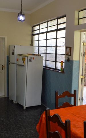 Casa à venda com 310m², 5 quartos e 4 vagas Casa à venda com 310m², 5 quartos e 4 vagasCopa