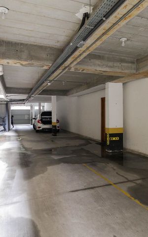 Apartamento à venda com 42m², 2 quartos e 1 vaga Apartamento à venda com 42m², 2 quartos e 1 vagaEstacionamento