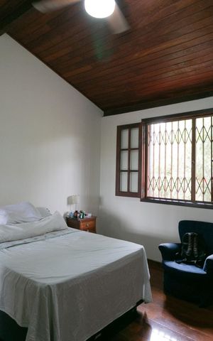 Casa à venda com 1100m², 5 quartos e 10 vagas Casa à venda com 1100m², 5 quartos e 10 vagasQuarto 2