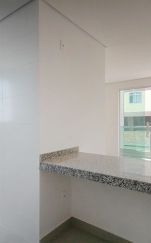 Apartamento à venda com 62m², 2 quartos e 2 vagasCozinha