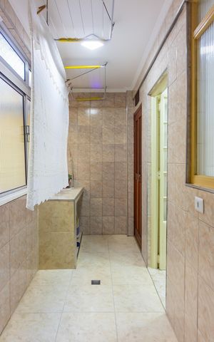 Apartamento à venda com 118m², 3 quartos e 2 vagas Apartamento à venda com 118m², 3 quartos e 2 vagasÁrea de Serviço