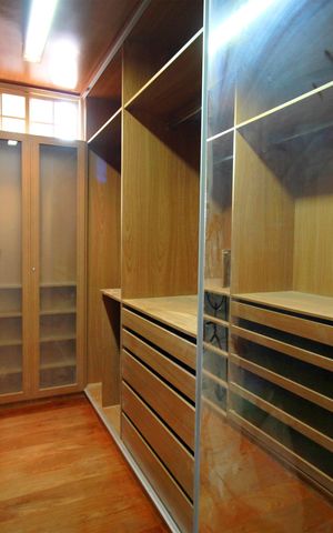 Casa à venda com 4500m², 5 quartos e 4 vagasCloset