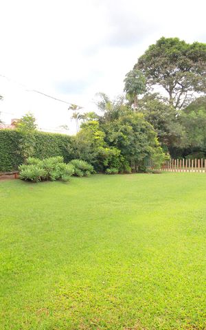 Casa à venda com 4500m², 5 quartos e 4 vagasQuintal