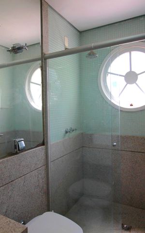 Casa à venda com 4500m², 5 quartos e 4 vagasBanheiro da Suíte