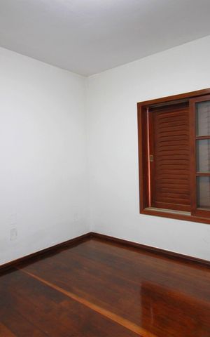 Casa à venda com 4500m², 5 quartos e 4 vagasQuarto 2