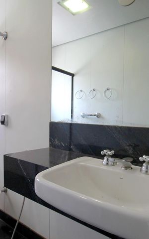 Casa à venda com 4500m², 5 quartos e 4 vagasBanheiro 1
