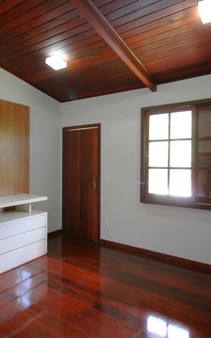 Casa à venda com 4500m², 5 quartos e 4 vagasSala de Estar 2