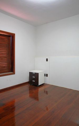 Casa à venda com 4500m², 5 quartos e 4 vagasSuíte 