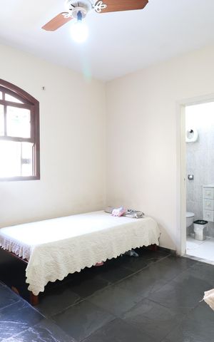 Casa para alugar com 220m², 6 quartos e 3 vagasSuíte 1