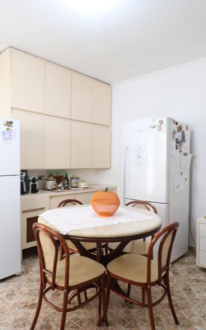 Casa para alugar com 220m², 6 quartos e 3 vagasCozinha