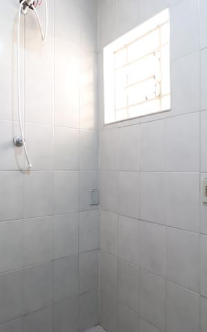Casa para alugar com 220m², 6 quartos e 3 vagasBanheiro Social