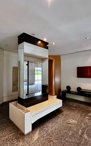 Apartamento à venda com 170m², 4 quartos e 3 vagas Apartamento à venda com 170m², 4 quartos e 3 vagasHall Social Bloco