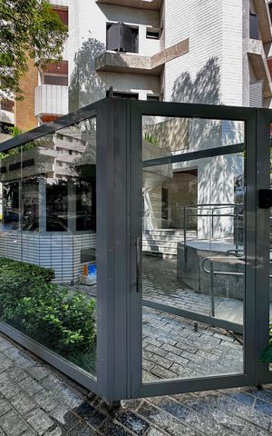 Apartamento à venda com 170m², 4 quartos e 3 vagas Apartamento à venda com 170m², 4 quartos e 3 vagasFachada