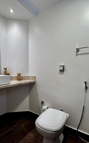 Apartamento à venda com 170m², 4 quartos e 3 vagas Apartamento à venda com 170m², 4 quartos e 3 vagasBanheiro Suíte 3