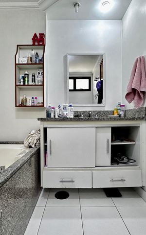 Apartamento à venda com 170m², 4 quartos e 3 vagas Apartamento à venda com 170m², 4 quartos e 3 vagasBanheiro Suíte 1