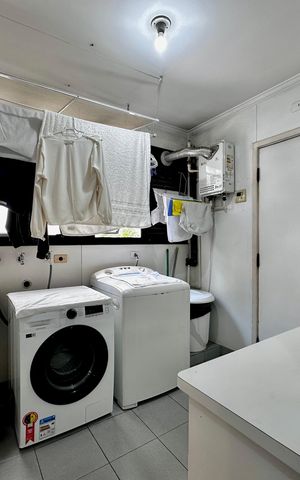 Apartamento à venda com 170m², 4 quartos e 3 vagas Apartamento à venda com 170m², 4 quartos e 3 vagasÁrea de Serviço