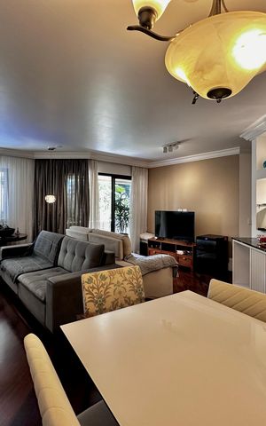 Apartamento à venda com 170m², 4 quartos e 3 vagas Apartamento à venda com 170m², 4 quartos e 3 vagasSala