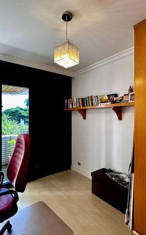 Apartamento à venda com 170m², 4 quartos e 3 vagas Apartamento à venda com 170m², 4 quartos e 3 vagasEscritório