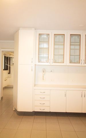 Apartamento para alugar com 170m², 4 quartos e 3 vagas Apartamento para alugar com 170m², 4 quartos e 3 vagasCozinha