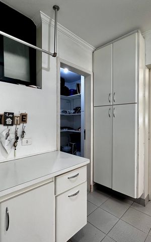 Apartamento à venda com 170m², 4 quartos e 3 vagas Apartamento à venda com 170m², 4 quartos e 3 vagasÁrea de Serviço