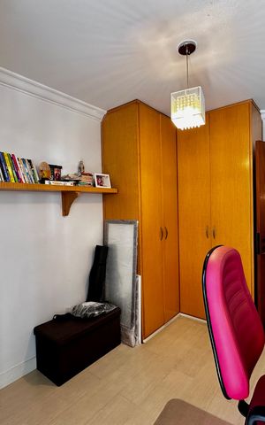 Apartamento à venda com 170m², 4 quartos e 3 vagas Apartamento à venda com 170m², 4 quartos e 3 vagasEscritório